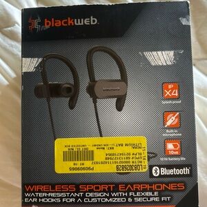 Black Wireless Sport Earphones - Black open box